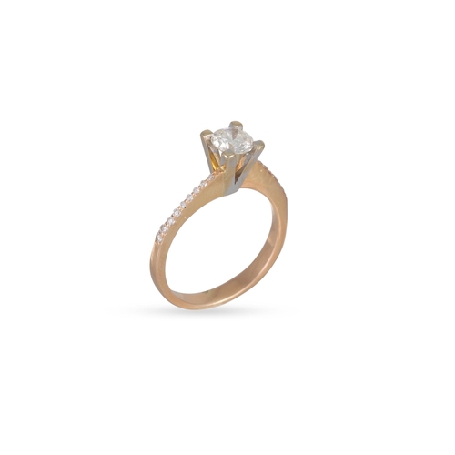 306 - A DIAMOND SOLITAIRE RING, the brilliant cut diamond to a 18ct yellow gold twist setting, diamond sho... 