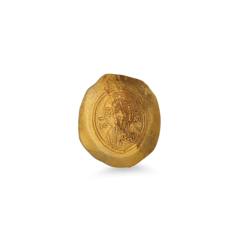 A BYSANTINE HAMMERED GOLD NOMISMA COIN, bust of Christ Constantinople