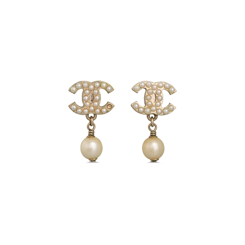 A PAIR OF CHANEL 'DOUBLE C' EARRINGS, faux pearl set, suspending drops ...