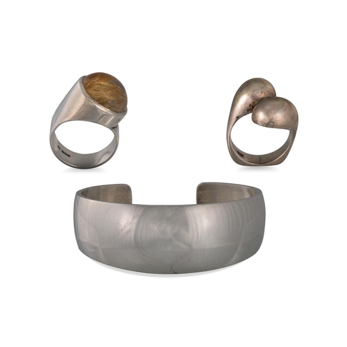 48 - THREE MODERN IRISH SILVER JEWELLERY PIECES, comprising a cuff bracelet By Kilkenny design, a quartz ... 