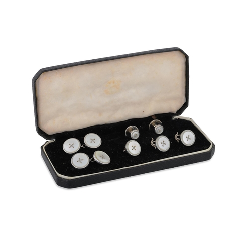 105 - A PAIR OF VINTAGE MOTHER OF PEARL CUFFLINKS & STUD SET, cased