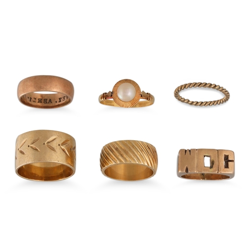 15 - SIX VARIOUS YELLOW GOLD RINGS (Gross weight: 31 g)