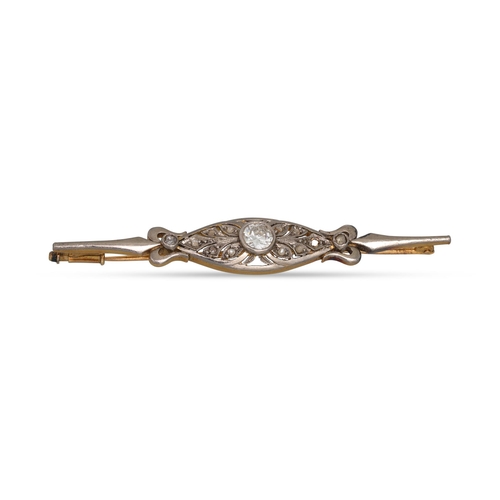 225 - A VINTAGE DIAMOND BAR BROOCH, set to centre with diamond set plaque, mounted in 18ct gold. Estimated... 