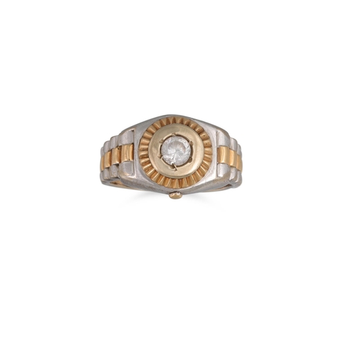 6 - A TWO COLOUR RING, 'Rolex' style, in 14ct gold, 5.8 g. Size: N