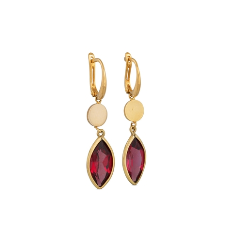 319 - A PAIR OF GARNET DROP EARRINGS, mounted in yellow gold. Estimated: weight of garnet: 7.50 ct.