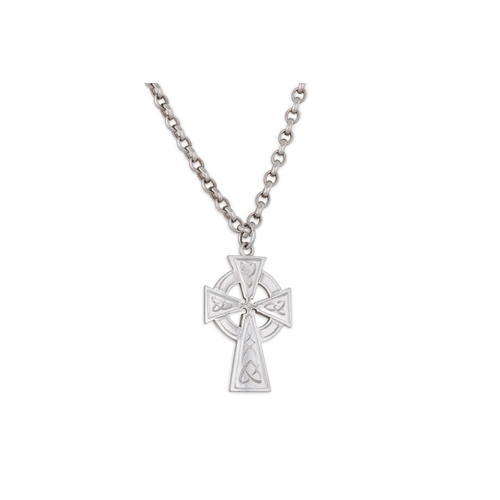 329 - AN 18CT GOLD CELTIC CROSS, on a white gold chain, 26