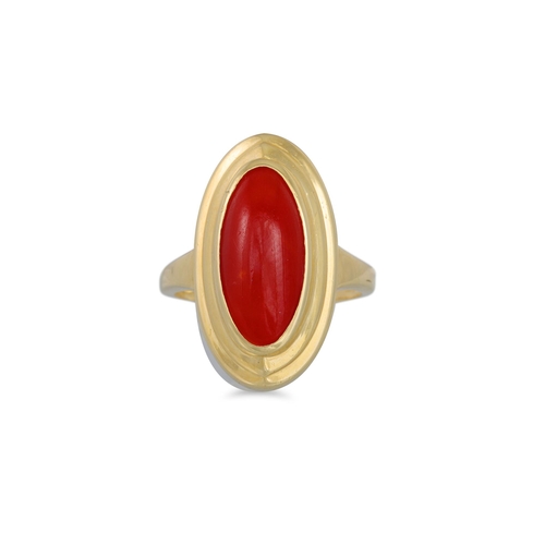 114 - A CORAL RING, the cabochon stone to a 14ct yellow gold mount, size O - P