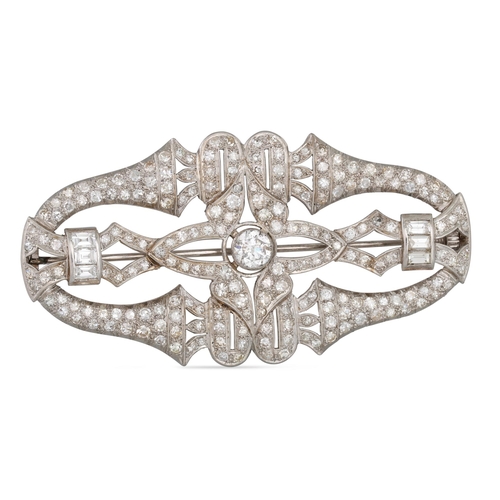 304 - A DIAMOND PLAQUE BROOCH, set with old cut diamonds, of openwork form in white metal. Estimated: weig... 