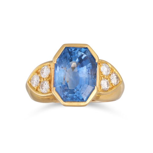 324 - A SAPPHIRE AND DIAMOND RING, the octagonal sapphire to diamond shoulders, mounted in 18ct yellow gol... 