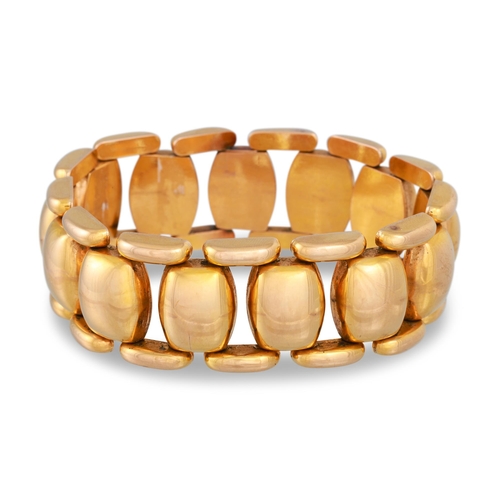 328 - A RETRO GOLD BRACELET, of wide form, in 18ct yellow gold