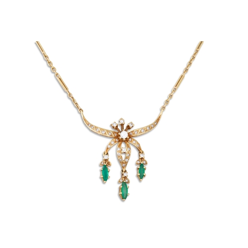 318 - A DIAMOND AND EMERALD NECKLACE, barrel clasp with Arabic hallmark for 18ct gold, 8.3 g.