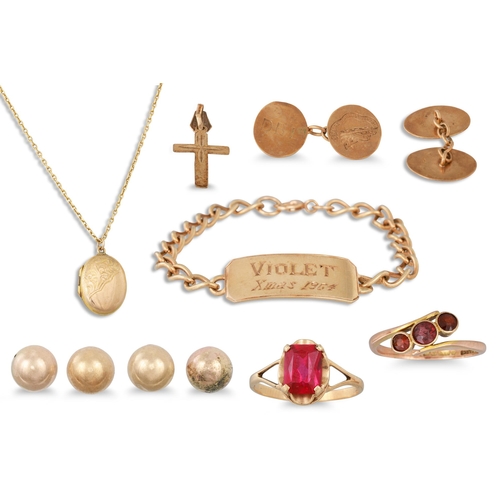 100 - A COLLECTION OF GOLD AND OTHER JEWELLERY, to include 2 x gold rings, engraved cufflinks, ID bracelet... 