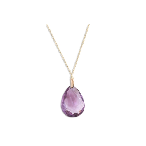 30 - AN AMETHYST PENDANT, the large briolette drop on a 9ct gold chain