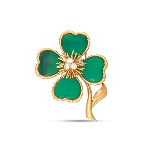 296 - A VAN CLEEF & ARPELS CHRYSOPRASE AND DIAMOND BROOCH, modelled as a four leaf clover, in 18ct yellow ... 