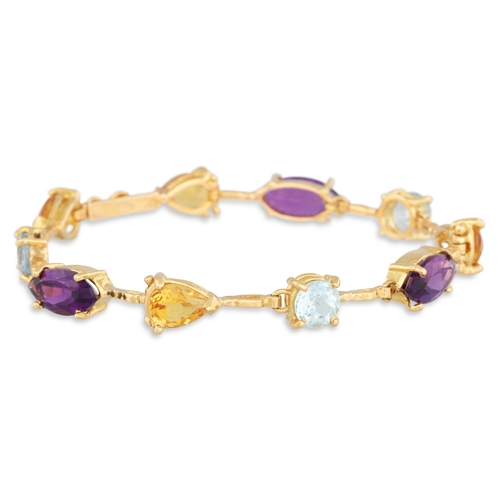 123 - AN AMETHYST AND CITRINE BRACELET, mounted in 18ct yellow gold