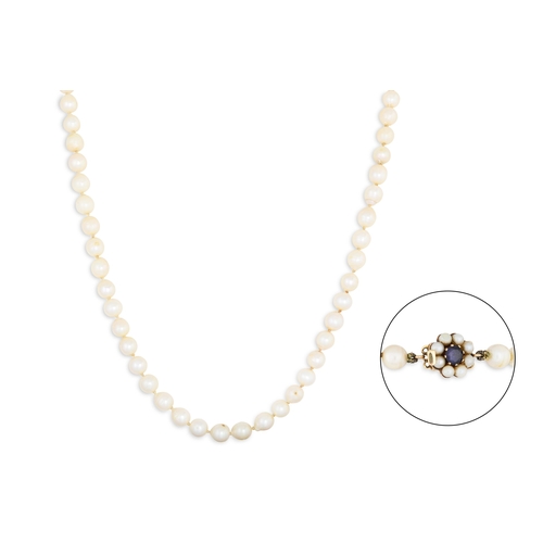 56 - A SET OF VINTAGE CULTURED PEARLS, with a 9ct gold amethyst and pearl clasp