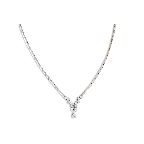 305 - A DIAMOND NECKLACE, the brilliant cut diamonds in a V-shaped central cluster, mounted 18ct white gol... 