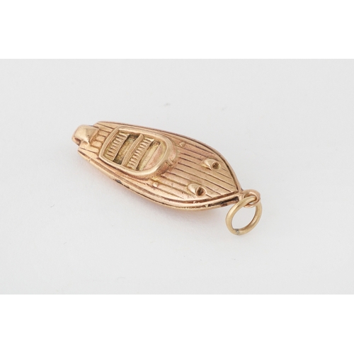 351 - A VINTAGE 9CT GOLD PENDANT/CHARM, in the form of a boat