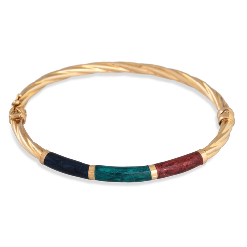 92 - A 9CT GOLD BANGLE, together with a pendant & chain, both 9ct gold