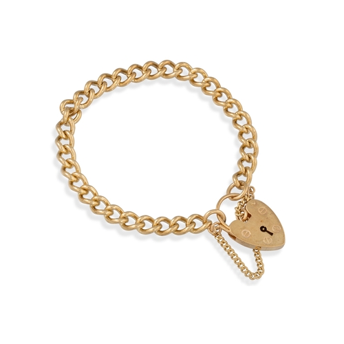 13 - A 9CT GOLD CURB LINK BRACELET, padlock clasp, 26.6 g