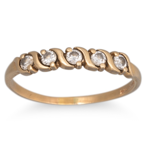 15 - A FIVE STONE DIAMOND RING, mounted in 14ct gold. Estimated: weight of diamonds: 0.25 ct, size O-P