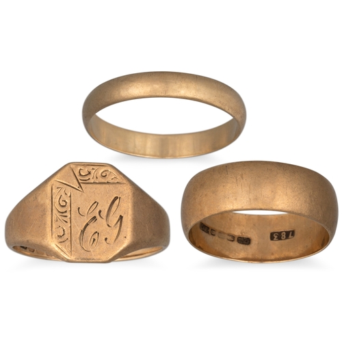 18 - THREE GENT'S RINGS, in 9ct gold, 13 g., together with a 9ct gold watch case