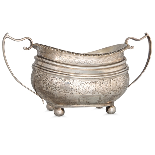 479 - A GEORGE III SILVER SUGAR BASIN & JUG, London 1813, Naphtali Hart, 457 g.