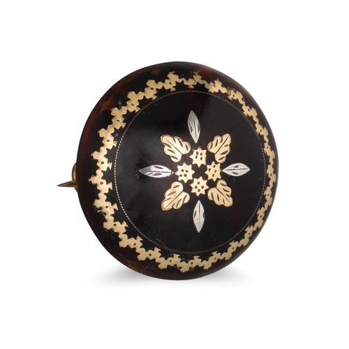 402 - A VICTORIAN GOLD AND SILVER TORTOISESHELL BROOCH, together with an Edwardian locket in yellow metal ... 