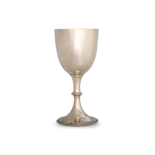 442 - AN ANTIQUE GEORGE V SILVER GOBLET, by Walker & Hall, neoclassical style, Sheffield 1911, ca. 120 g.