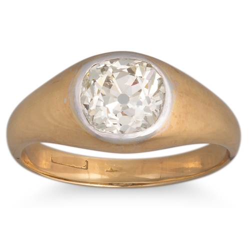 238 - A GENT'S DIAMOND SET SIGNET RING, the old mine cut diamond mounted in gold. Estimated: weight of dia... 