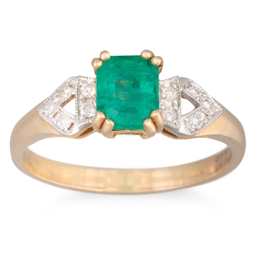 151 - AN EMERALD SINGLE STONE RING, the rectangular emerald to diamond shoulders, mounted in yellow gold. ... 