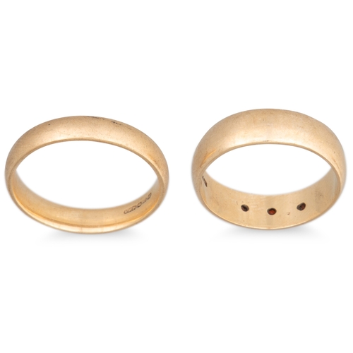 198 - FIVE 9CT GOLD BAND RINGS, one stone set, 15 g.