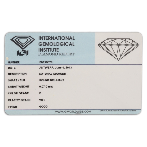 226 - A LOOSE DIAMOND, in gem stone packet. Together with a IGI Report stating diamond to be: 0.07 ct, col... 