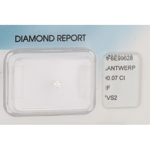 226 - A LOOSE DIAMOND, in gem stone packet. Together with a IGI Report stating diamond to be: 0.07 ct, col... 