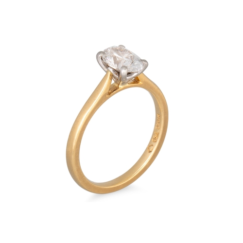 293 - A DIAMOND SOLITAIRE RING, the oval brilliant cut diamond mounted in 18ct yellow gold and platinum. T... 