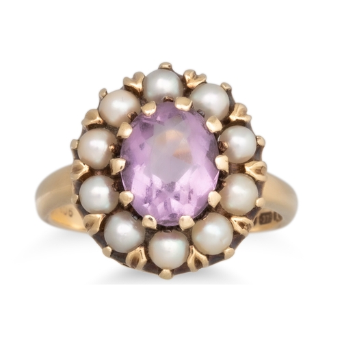 32 - AN AMETHYST AND PEARL CLUSTER RING, the oval amethyst to pearl surround, mounted 9ct yellow gold, si... 