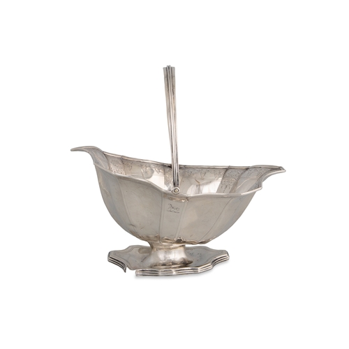 398 - A GEORGE III SILVER SWING HANDLED OPEN SUGAR BASKET, shaped faceted sides, London 1810, 236 g.