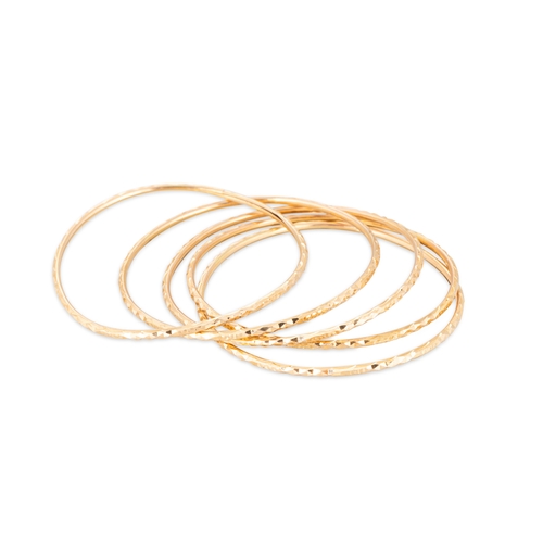 139 - A COLLECTION OF GOLD JEWELLERY, 5 x baby bangles and a chain, 14ct gold 10.76 g., 2 x pendants 15 ct... 