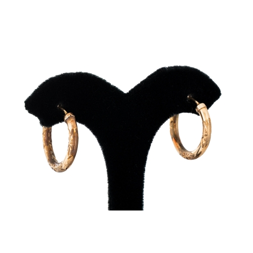 261 - A COLLECTION OF 9CT GOLD JEWELLERY ITEMS, earrings, rings, etc., 8.7 g.