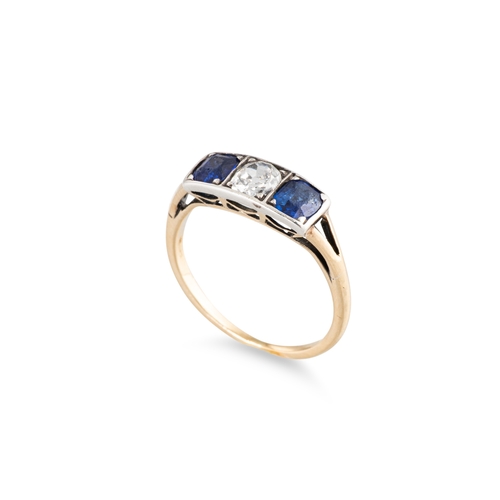 96 - AN ANTIQUE SAPPHIRE AND DIAMOND THREE-STONE RING, set with an old cut diamond and cushion cut sapphi... 