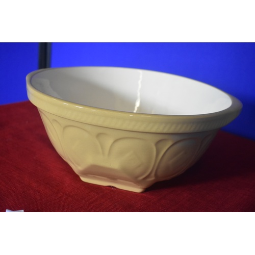 85 - LARGE BAKING BOWL