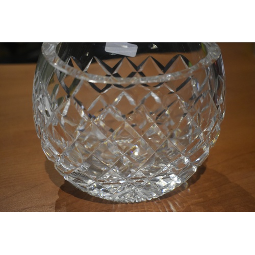 142 - WATERFORD CRYSTAL VASE