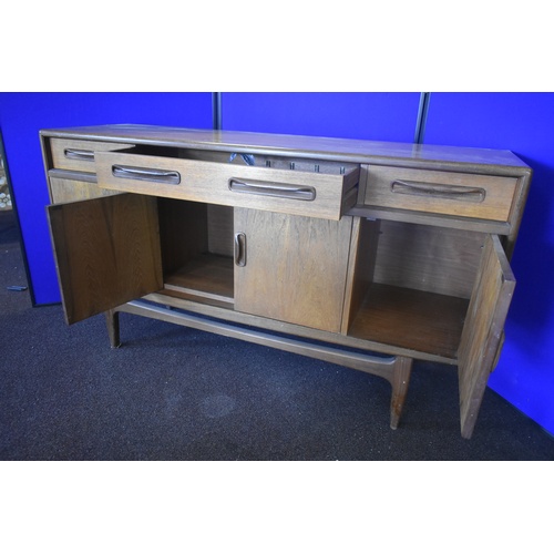 231 - RETRO SIDEBOARD