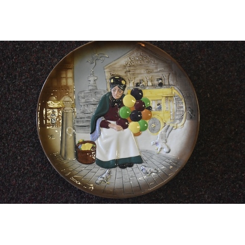 285 - ROYAL DOULTON PLATE THE BALLOON SELLER