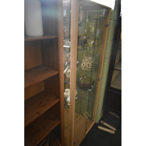 174 - BEECH 2 DOOR DISPLAY CABINET