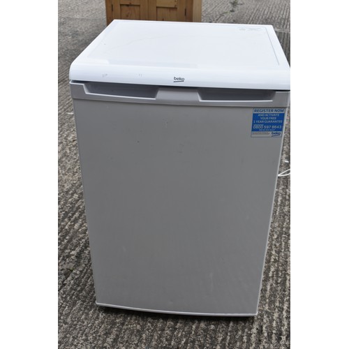 40 - BEKO FRIDGE WITH ICE BOX