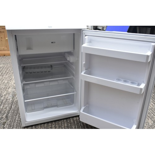 40 - BEKO FRIDGE WITH ICE BOX