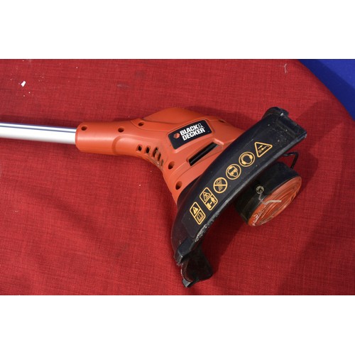 49 - BLACK AND DECKER STRIMMER