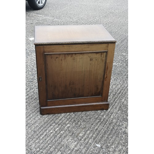 201 - REGENCY SINGLE DOOR CABINET