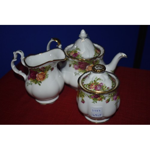 246 - 3 PIECE TEA FOR 1 ROYAL ALBERT OLD COUNTRY ROSE